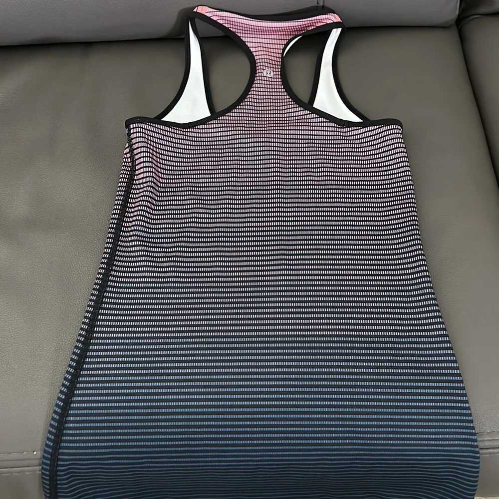 Lululemon tank Size 4 Thicker hold you in kind of fabric. Pink to grayish color - Picture 2 of 2